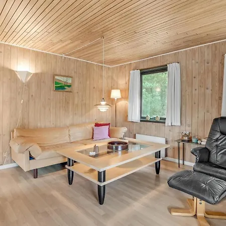 3 Bedroom Beach Front Home In Blavand * 布拉万德
