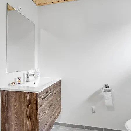 3 Bedroom Beach Front Home In Blavand